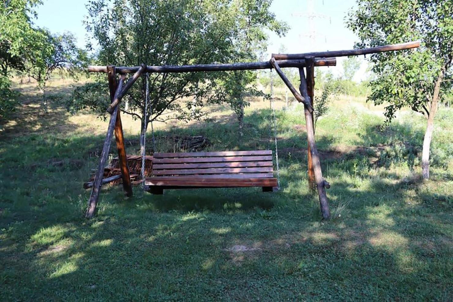 Salas U Bregu In Cheile Carasului Crasova Exterior foto
